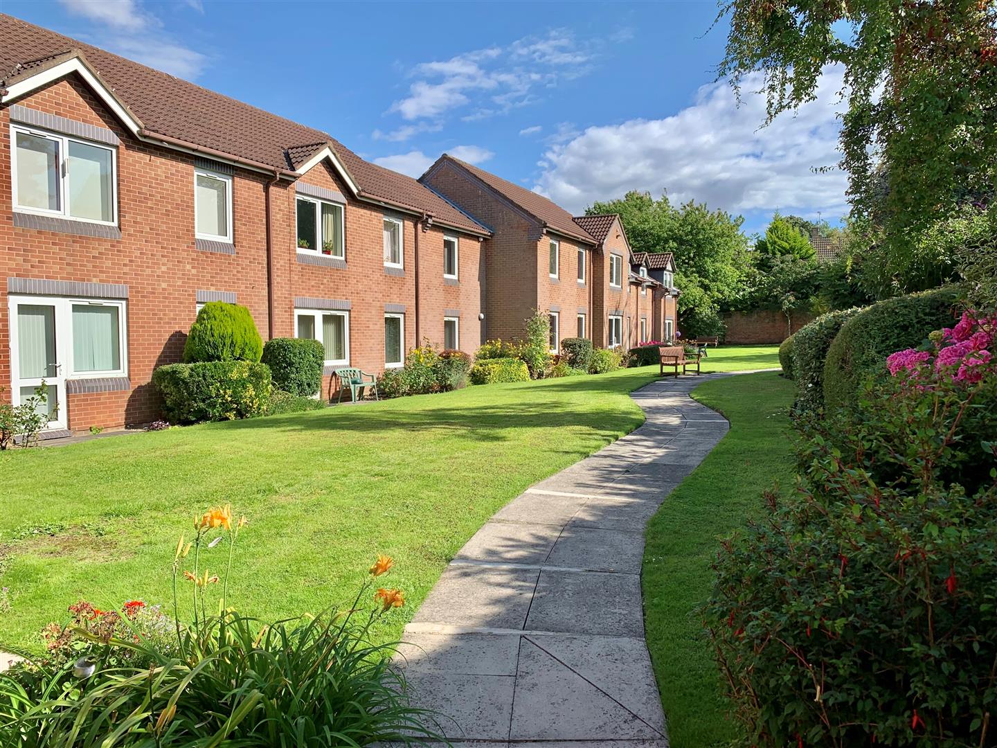 Flat/Apartment Haldenby Court, West End, Swanland